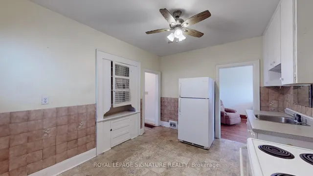 Additional image 14 of 1625 Keele St