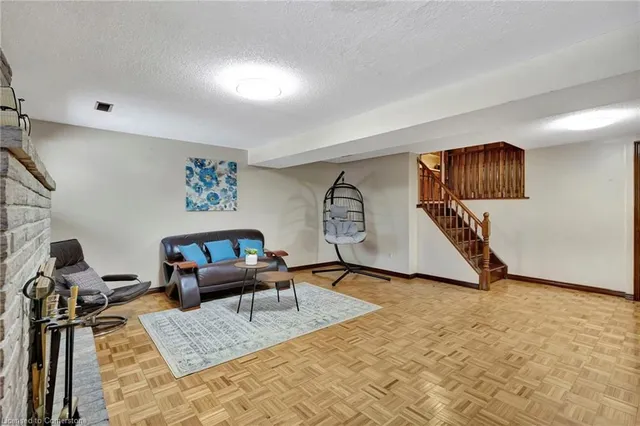 Additional image 18 of 19 Janet Crt