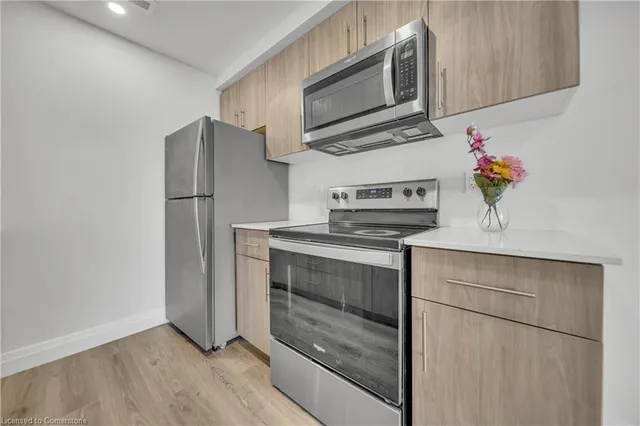 Additional image 6 of 600 Victoria St Unit 18