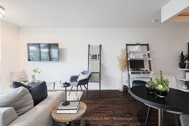 Additional image 14 of 209 Fort York Blvd Unit 469