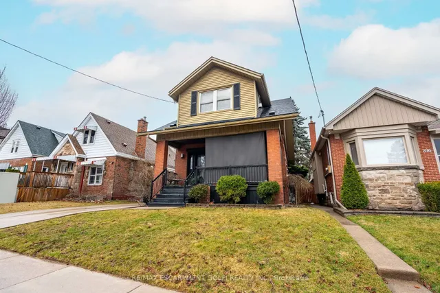 Primary image of 290 Huxley Ave