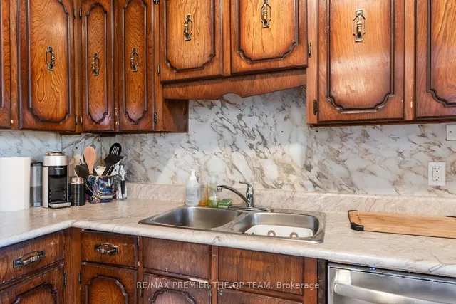 Additional image 15 of 15 Joseph St