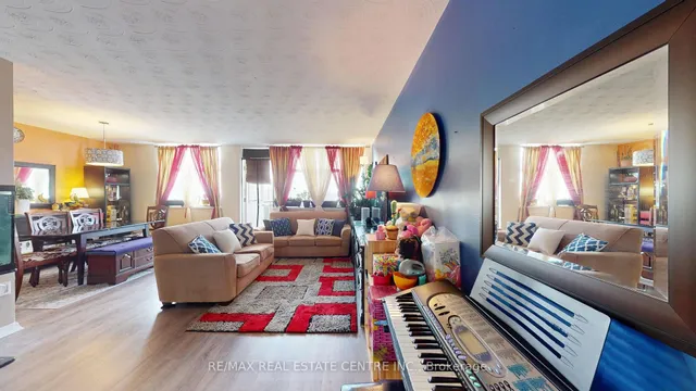 Additional image 5 of 2245 Eglinton Ave Unit 807