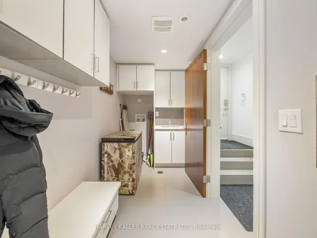 Additional image 46 of 2506 Bayview Ave