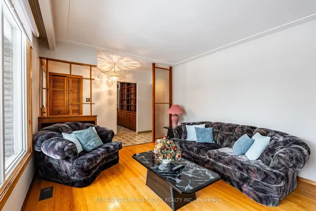 Additional image 8 of 16 Gatineau Dr