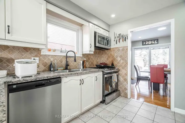 Additional image 14 of 9 Beachgrove Cres