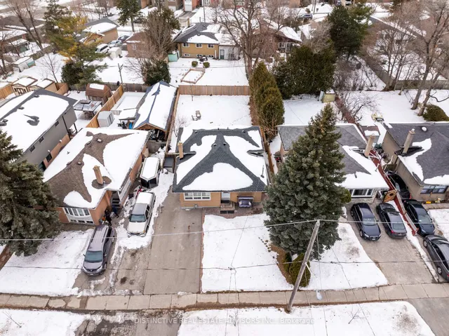 Additional image 31 of 12 Sundance Cres