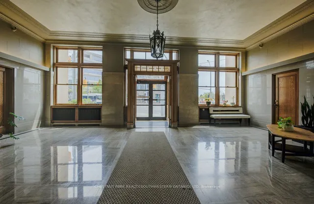 Additional image 3 of 404 King St Unit 307