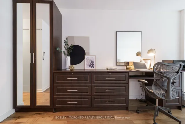 Additional image 32 of 160 Baldwin St Unit 420