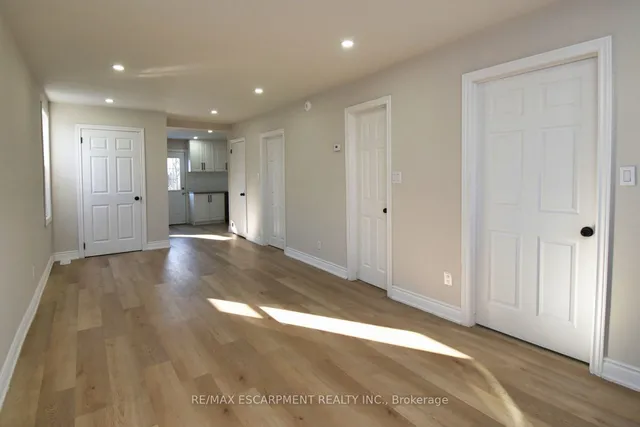 Additional image 8 of 32 Vansitmart Ave