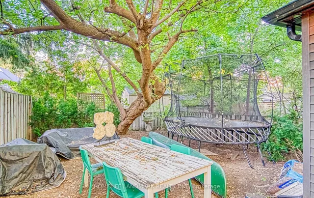 Additional image 28 of 428 Castlefield Ave