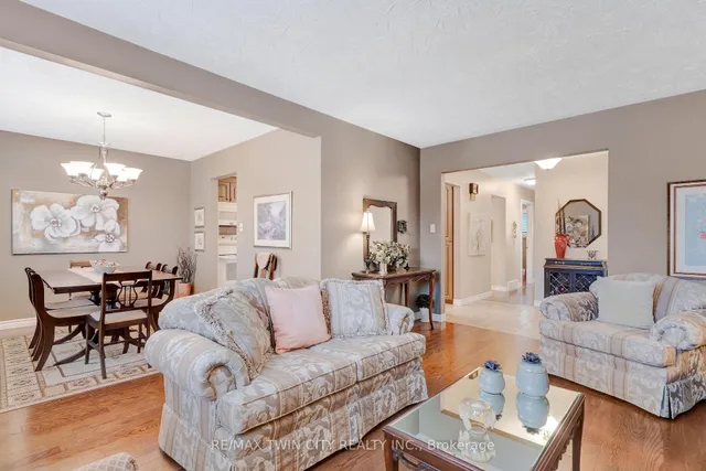 Additional image 10 of 158 Martinglen Cres