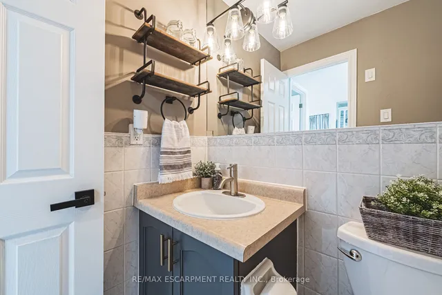 Additional image 27 of 893 Concession St Unit 201