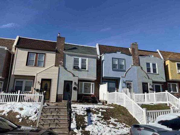1537 Mohican St, Philadelphia, PA 19138