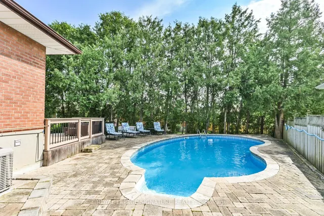 Additional image 26 of 11 Comet Crt