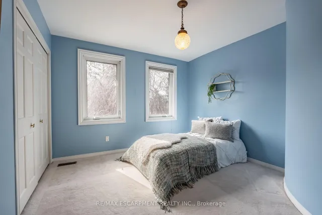 Additional image 37 of 887 MONTGOMERY Dr