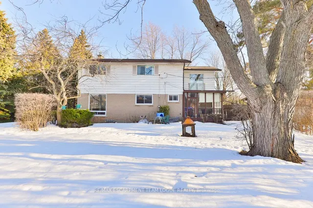 Additional image 39 of 1292 Elgin Cres