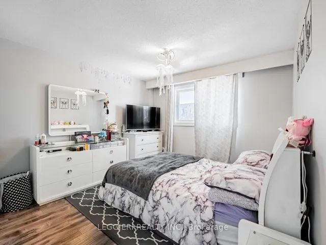 Additional image 20 of 6849 Darcel Ave