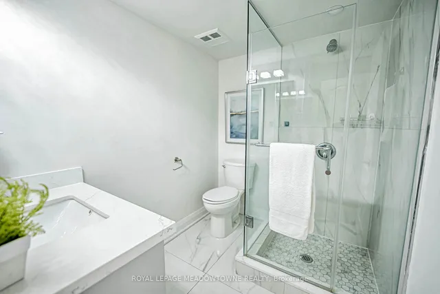 Additional image 31 of 3650 Kaneff Cres Unit 908