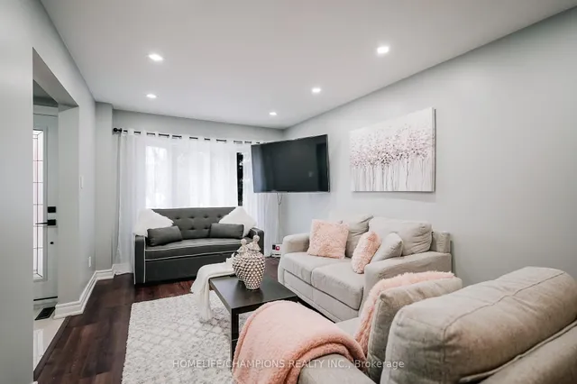 Additional image 7 of 28 Longsword Dr