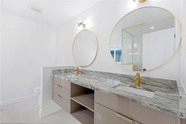 Additional image 28 of 37 Roselawn Ave