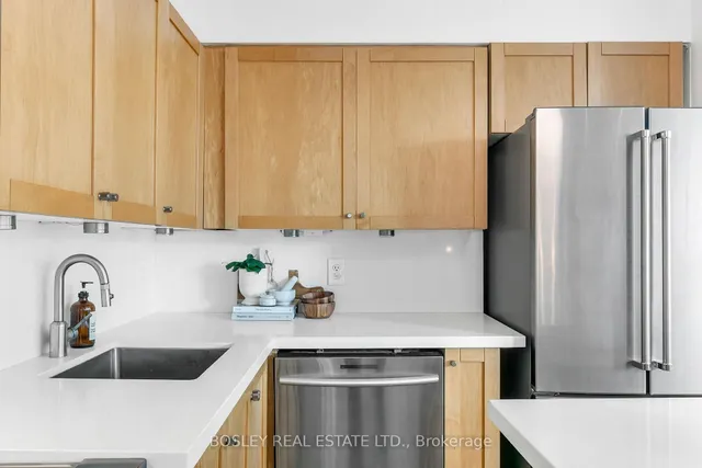 Additional image 15 of 50 Camden St Unit 605