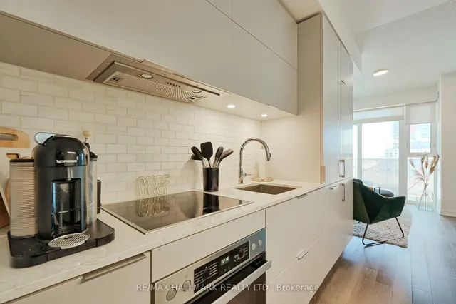 Additional image 8 of 20 Richardson St Unit 602