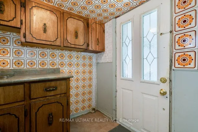 Additional image 32 of 34 Hickson St