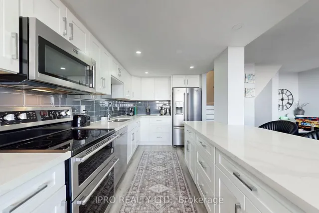 Additional image 9 of 11 Wincott Dr Unit 1111