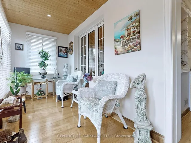 Additional image 18 of 526 Milverton Blvd