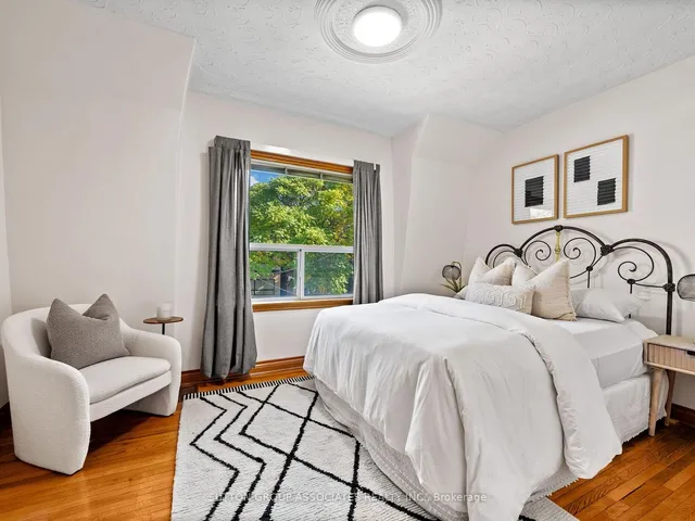 Additional image 15 of 696 Crawford St