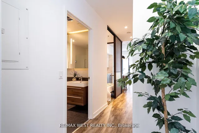 Additional image 4 of 8 Dovercourt Rd Unit 209