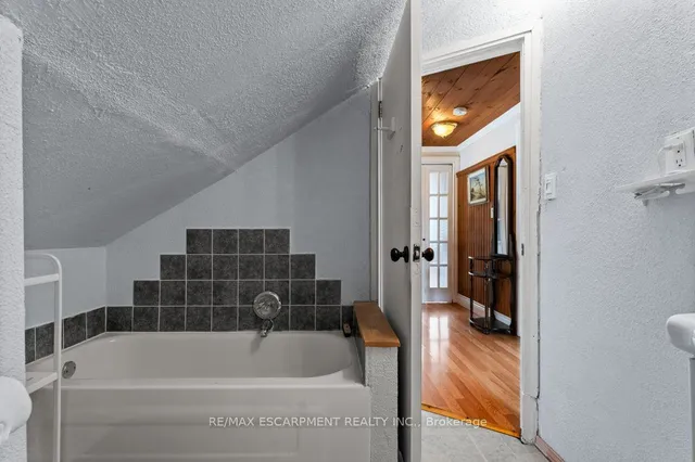 Additional image 31 of 45 EAST 13TH St