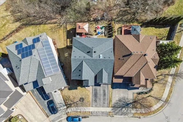 Additional image 32 of 52 River Rock Cres