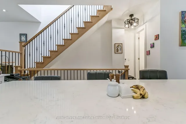 Additional image 18 of 176 Leyton Ave