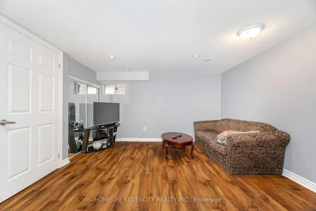 Additional image 17 of 70 Corby Cres