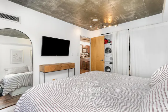 Additional image 15 of 1005 King St Unit 404