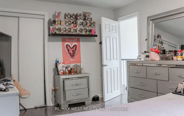 Additional image 10 of 94 Primula Cres