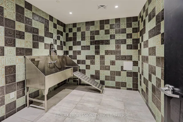 Additional image 38 of 293 The Kingsway N/A Unit 907