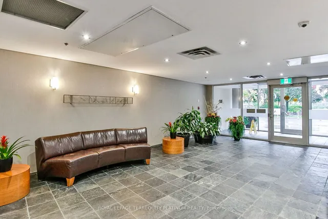 Additional image 34 of 650 Queens Quay Unit 1123