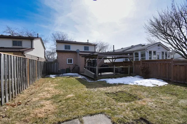 Additional image 32 of 56 Muscot Dr