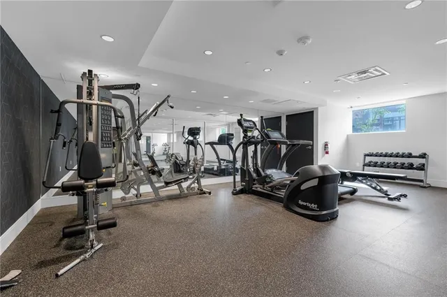 Additional image 20 of 16 MARKLE Cres Unit 213