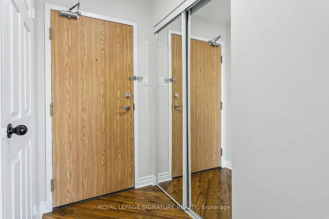 Additional image 6 of 8 Lisa St Unit PH2907