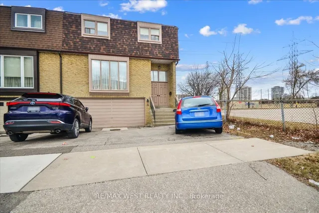 111 Dollery Crt