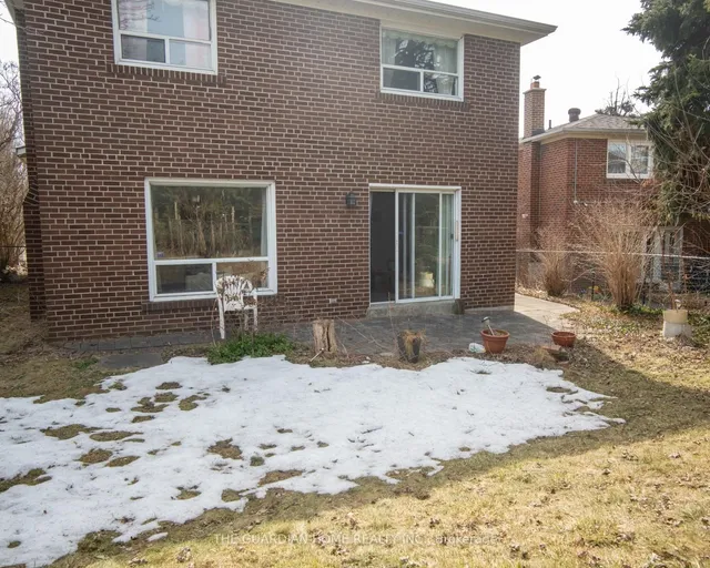 Additional image 16 of 22 Hoseyhill Cres