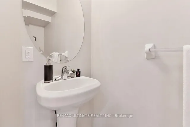 Additional image 11 of 330 Village Green Sq Unit TH 06