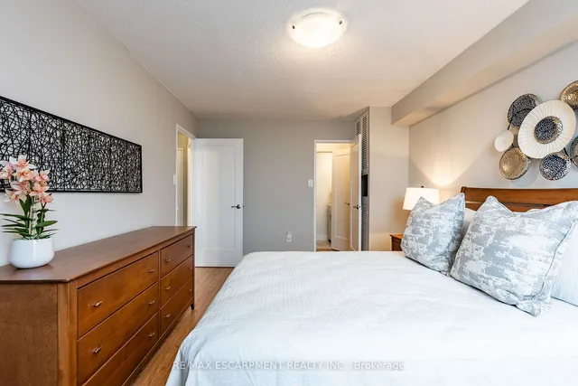 Additional image 15 of 2055 Upper Middle Rd Unit 306