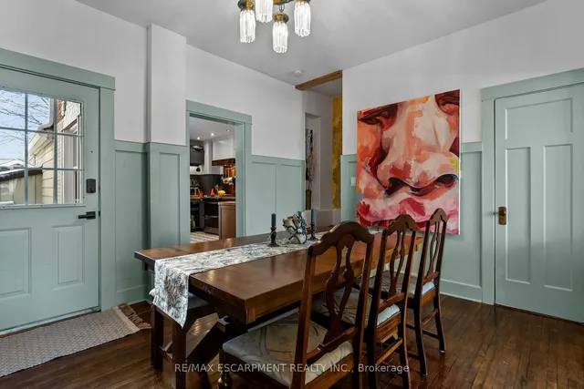 Additional image 15 of 54 Emerald St