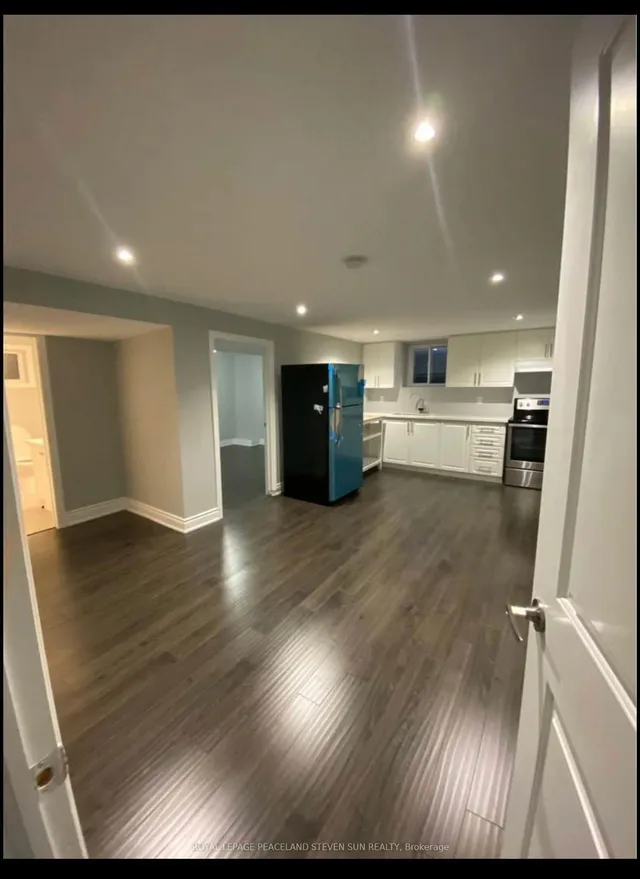 Additional image 22 of 28 Earlton Crt