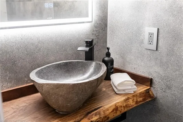 Additional image 20 of 35 Midhurst Hts Unit 22